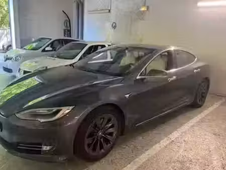 Tesla Model S Grande Autonomie 422 4x4