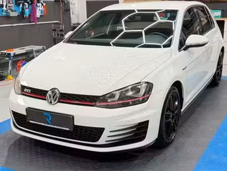 Volkswagen Golf GTI 2.0 TFSI 230 Performance