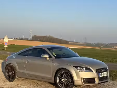 Audi TT 2.0 TFSI 200 S line