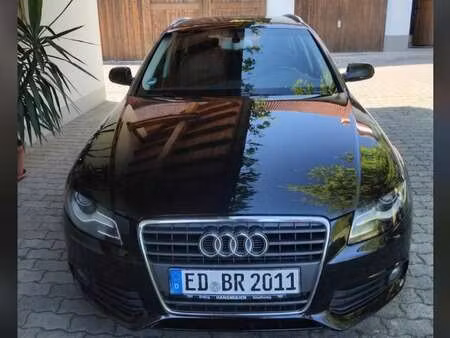 Audi A4 2.0 TDI 143 Attraction