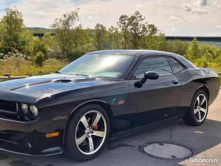 Dodge Challenger SRT8 V8 6.4