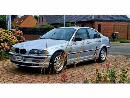 BMW Série 3 320i 2.0 150 Luxe