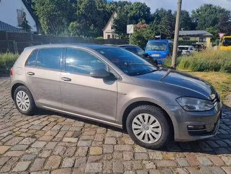 Volkswagen Golf 1.2 TSI 105 Confortline