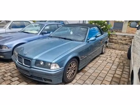 BMW Série 3 318i 1.8 115