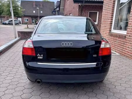 Audi A4 1.6 102