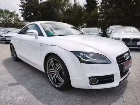 Audi TT 2.0 TFSI 211 S line