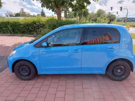 Volkswagen up! 82