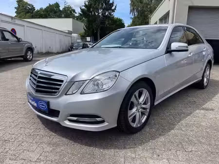 Mercedes-Benz Classe E E 200 2.0 184 Avantgarde