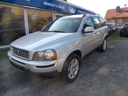 Volvo XC90 D5 2.4 185 Momentum 4x4
