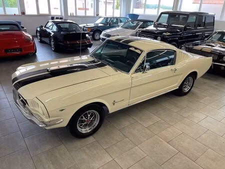 Ford Mustang Fastback