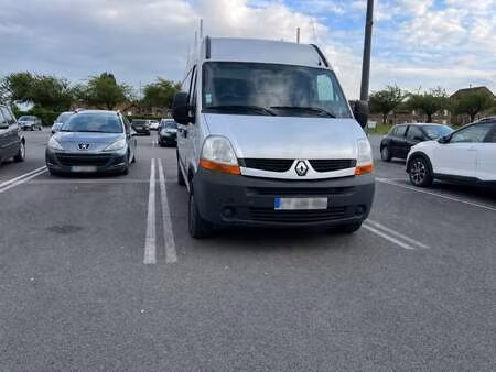 Renault Master 2.5 dCi 120
