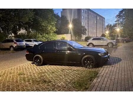 BMW Série 7 750i 4.8 367