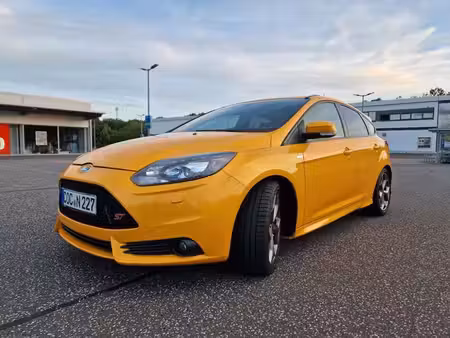 Ford Focus ST 2.0 EcoBoost 250