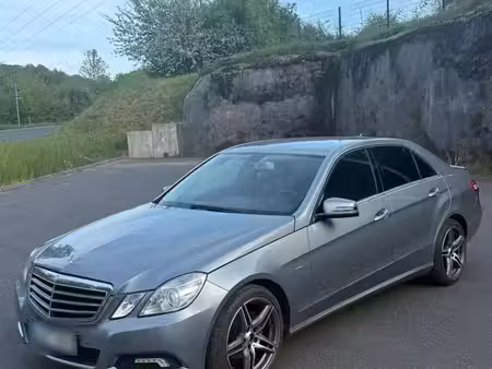 Mercedes-Benz Classe E E 200 2.1 170 Avantgarde