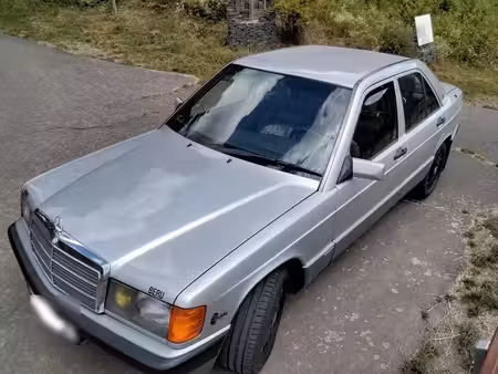 Mercedes-Benz 190 2.6
