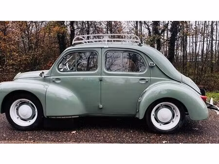 Renault 4CV 