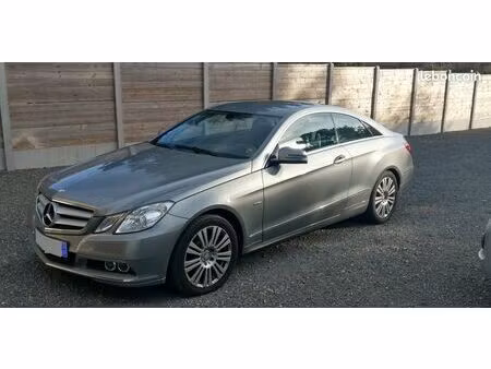 Mercedes-Benz Classe E E 220