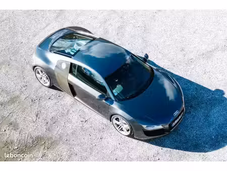 Audi R8 V8 4.2 420 quattro