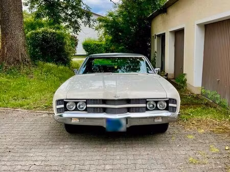 Ford LTD 