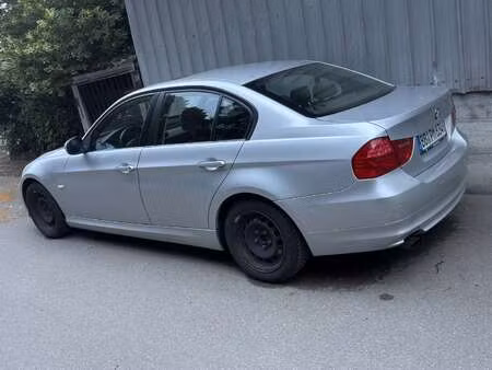 BMW Série 3 318i 2.0 143