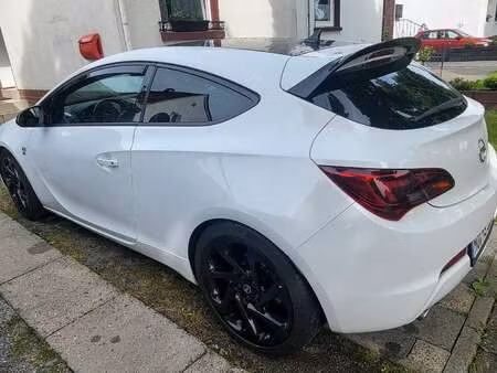 Opel Astra 1.6 200 Dynamic