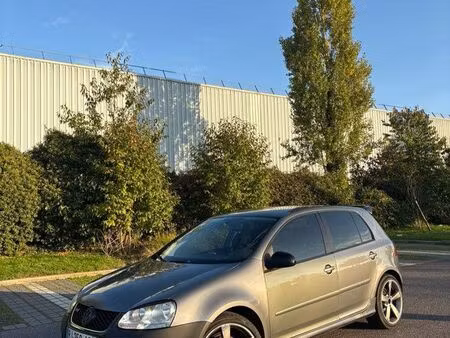 Volkswagen Golf R32 1.9 TDI 105