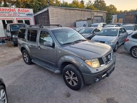 Nissan Pathfinder 2.5 dCi 174 Premium Edition 4x4
