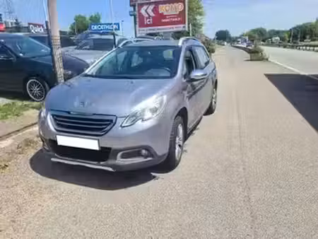 Peugeot 2008 1.2 VTi 82 Allure