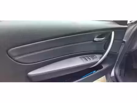 BMW Série 1 118i 2.0 143