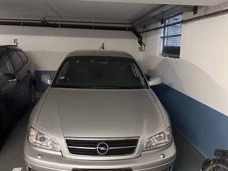 Opel Omega 2.2 144 Edition 2000