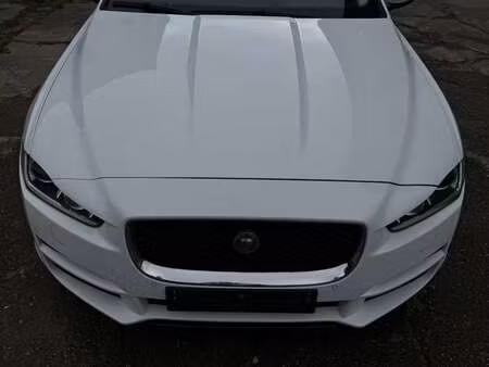 Jaguar XE D180 2.0 180