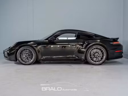 Porsche 911 Turbo S 3.6 711 4x4