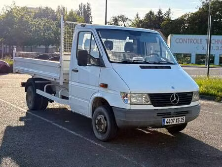Mercedes-Benz Sprinter 412 2.9 122