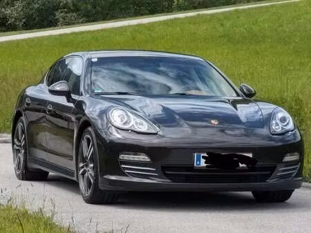 Porsche Panamera 4