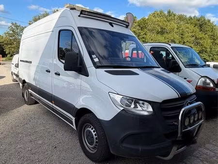 Mercedes-Benz Sprinter 150