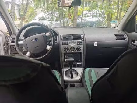 Ford Mondeo 1.8 115