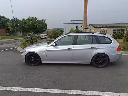 BMW Série 3 3.0 231