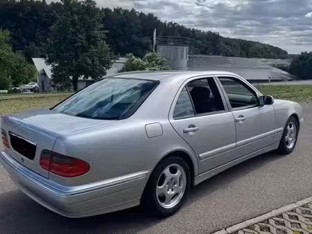 Mercedes-Benz Classe E E 200 Avantgarde