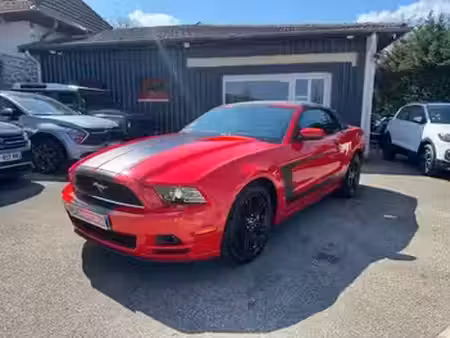 Ford Mustang Fastback V6 3.7