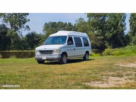 Ford Econoline 