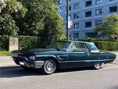 Ford Thunderbird V8 6.4