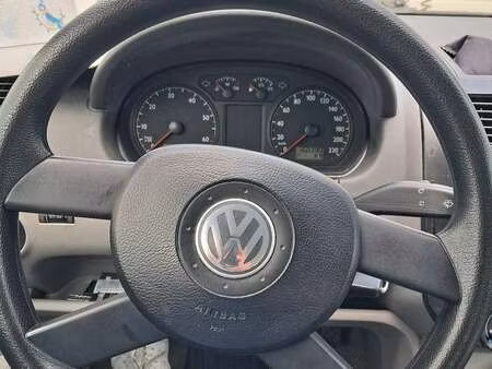 Volkswagen Polo 1.2 64