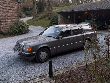 Mercedes-Benz Classe E E 230