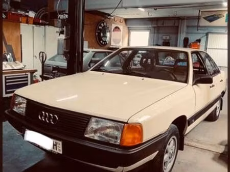 Audi 100 1.8