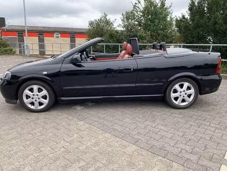 Opel Astra 2.2 147