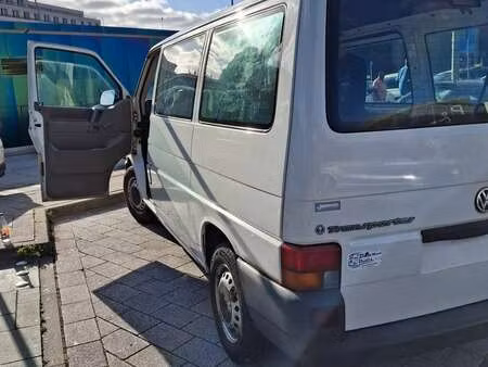 Volkswagen Transporter T4 2.5 TDI 88