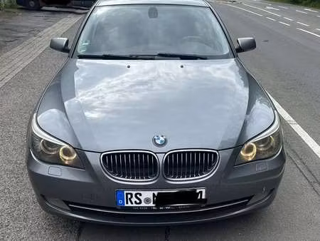 BMW Série 5 530d 3.0 235