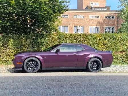 Dodge Challenger SRT Hellcat V8 6.2