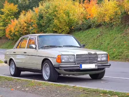 Mercedes-Benz Classe E E 230