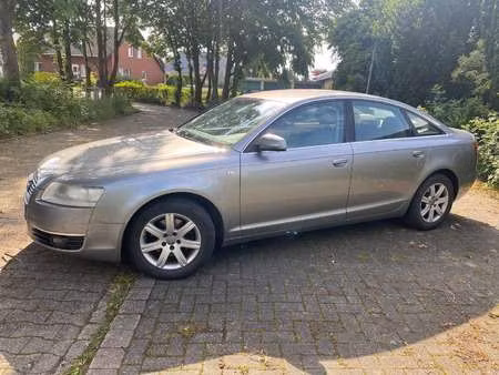 Audi A6 V6 2.4 177